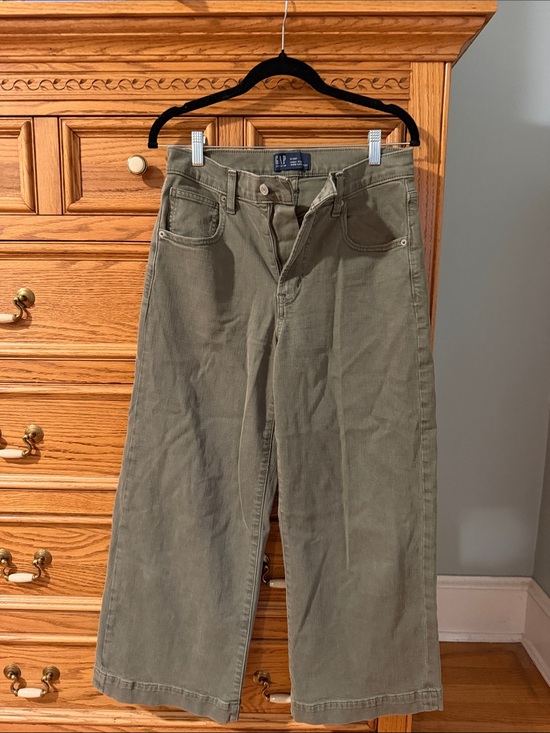 GAP Pants - GAP Women’s Olive Green Wide-Leg Crop Pants (high rise)